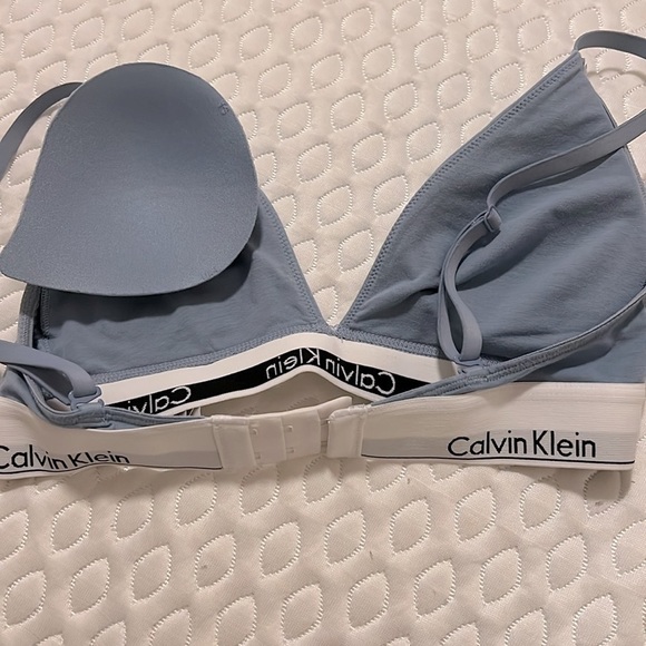 Calvin Klein bra - Picture 4 of 4